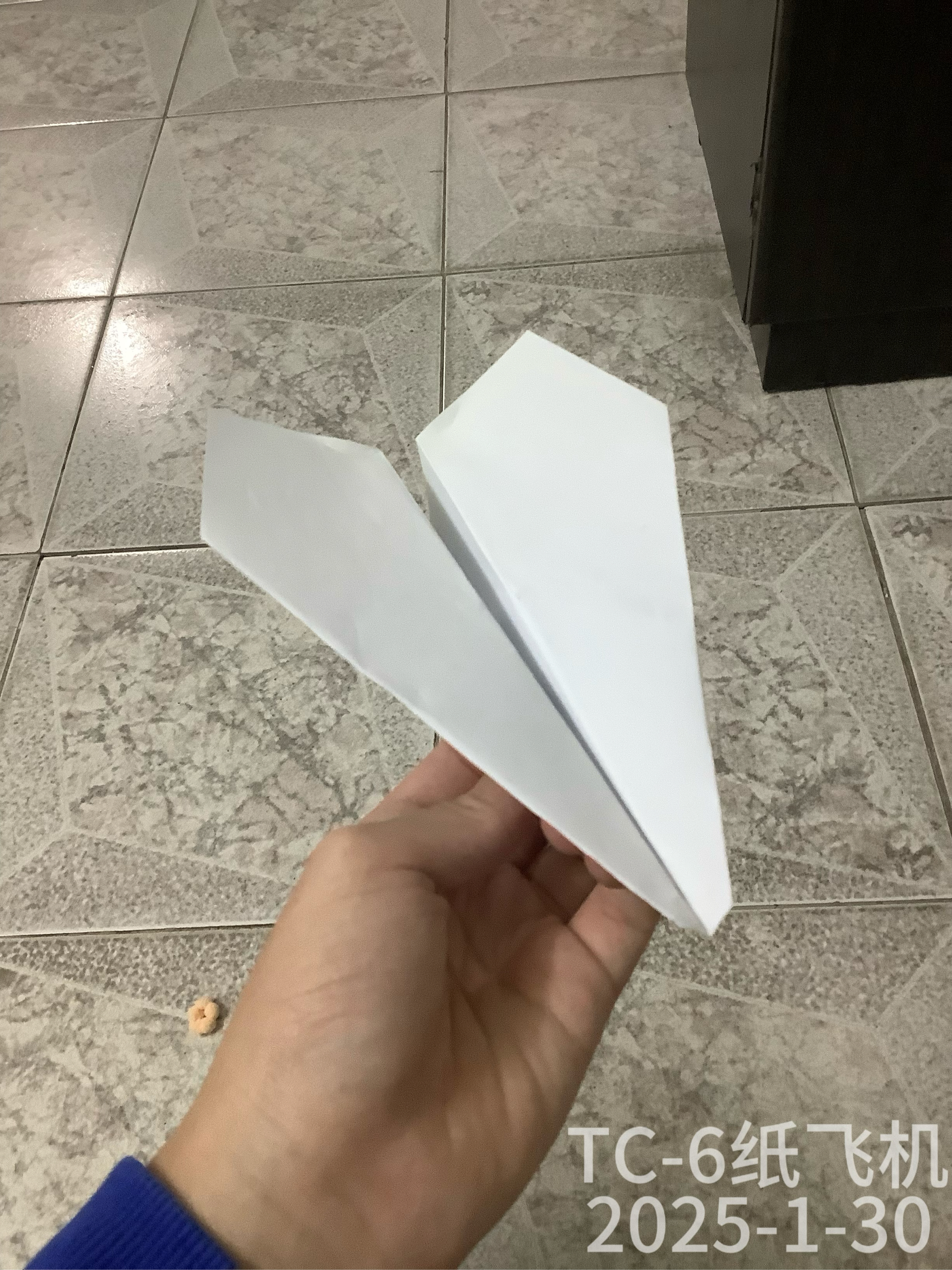 纸飞机围标(纸飞机的边框)